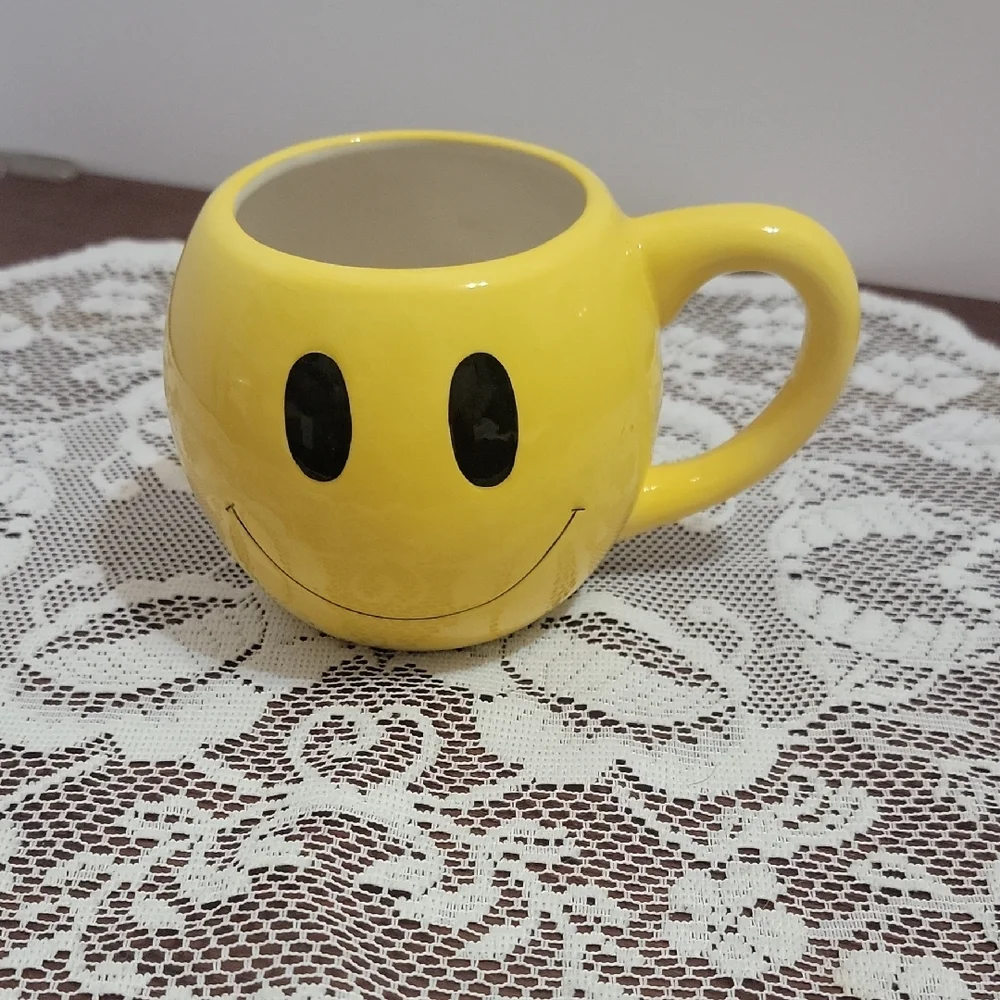 Pier 1 Imports Yellow Smiley Face Mug